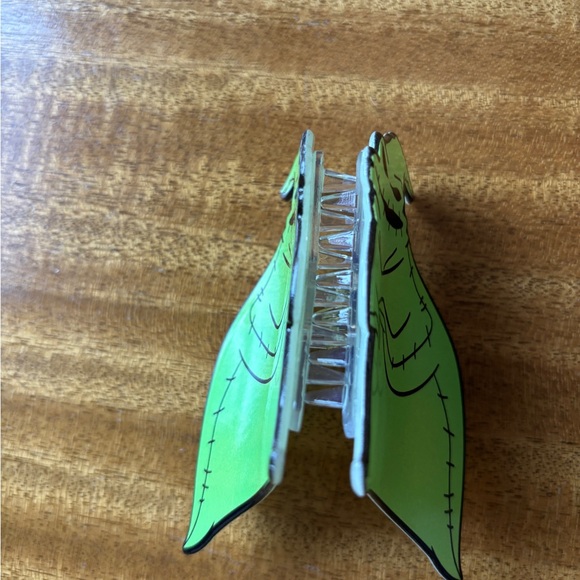 Disney Nightmare Before Christmas - Oogie Boogie Claw Clips - Picture 3 of 5